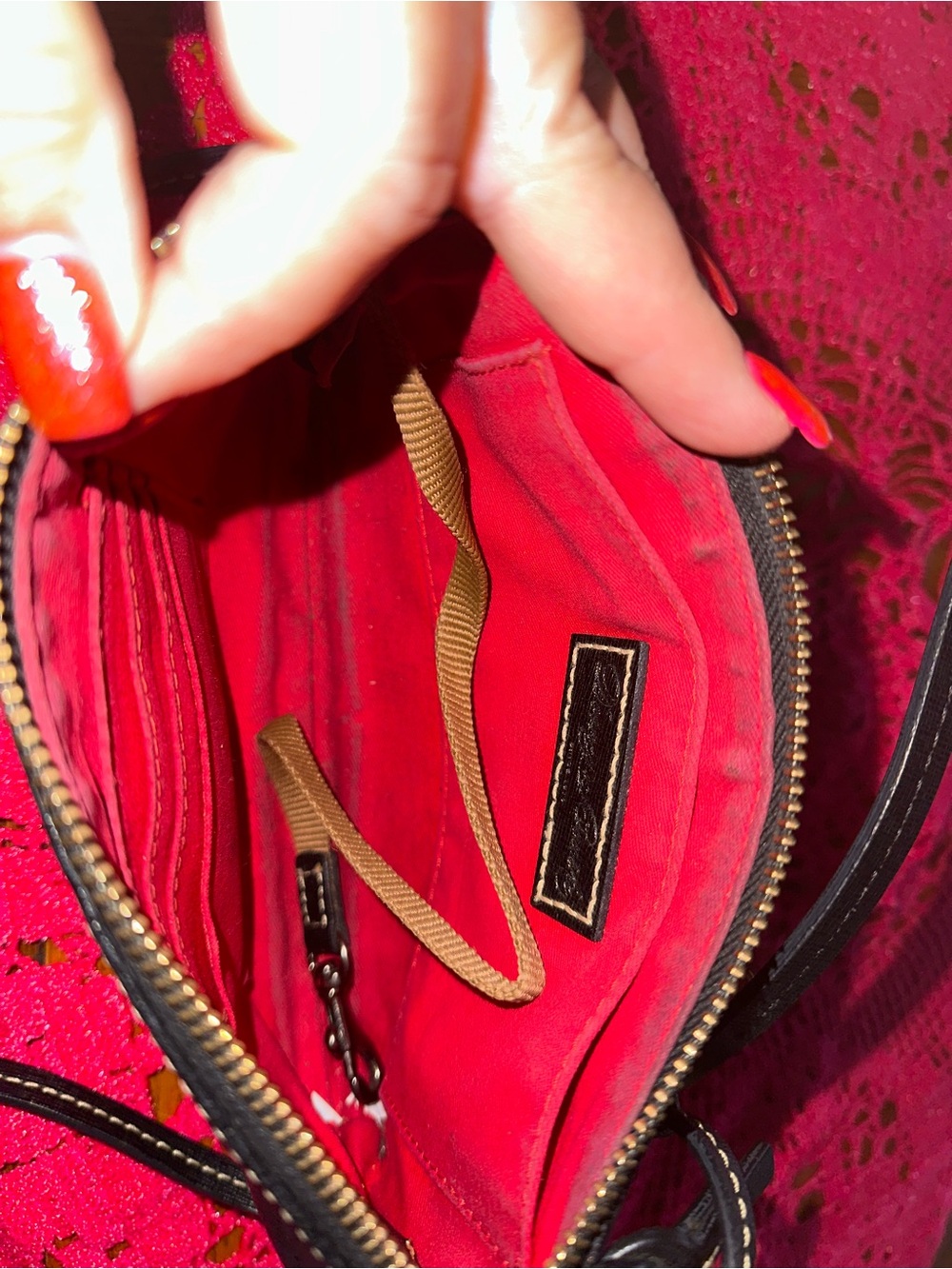 Dooney & Bourke - Picture 5 of 7